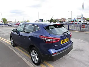 Used 2018 Nissan Qashqai Acenta Blue - Interior and Exterior details 5
