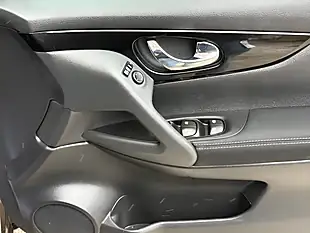 Used 2018 Nissan Qashqai Acenta Bronze - Interior and Exterior details 16
