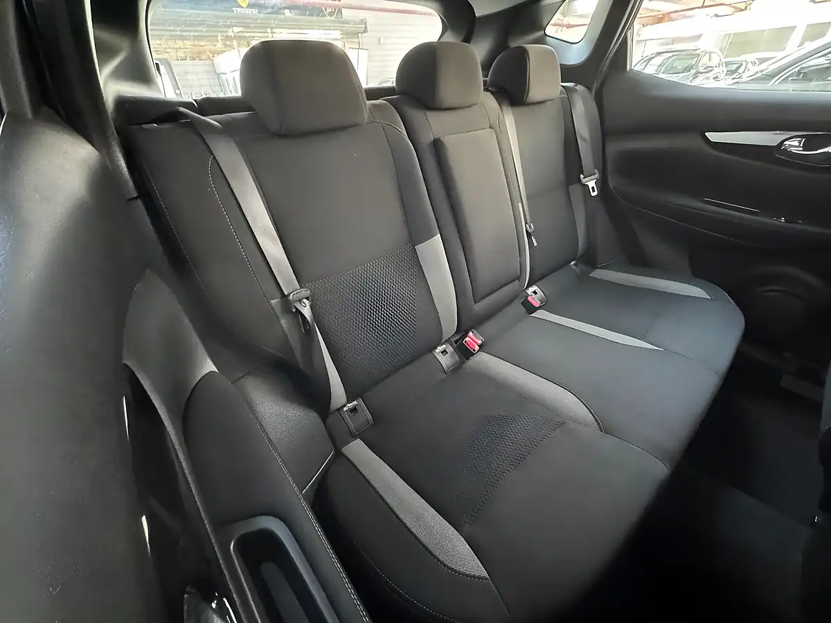 Used 2018 Nissan Qashqai Acenta Pearl Black - Interior and Exterior details 11