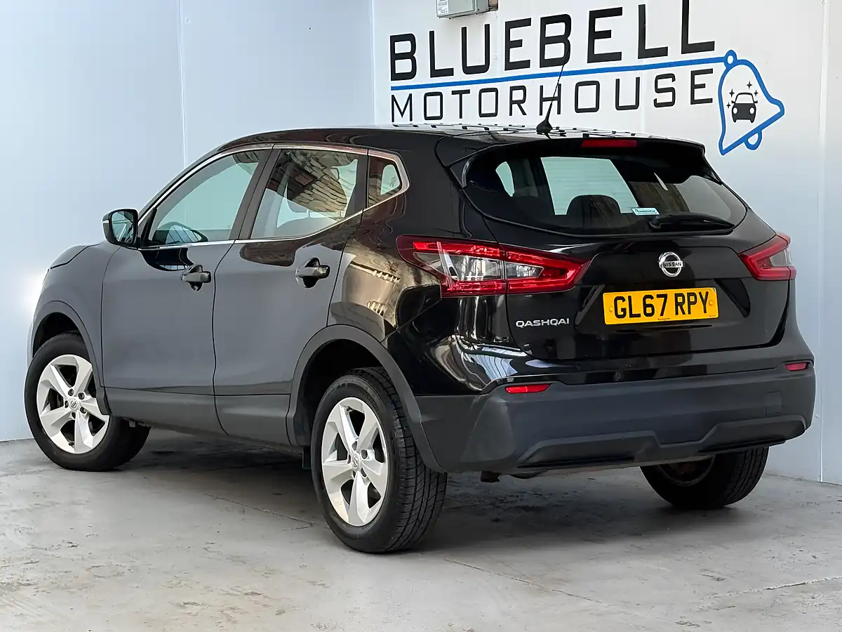Used 2018 Nissan Qashqai Acenta Pearl Black - Interior and Exterior details 4