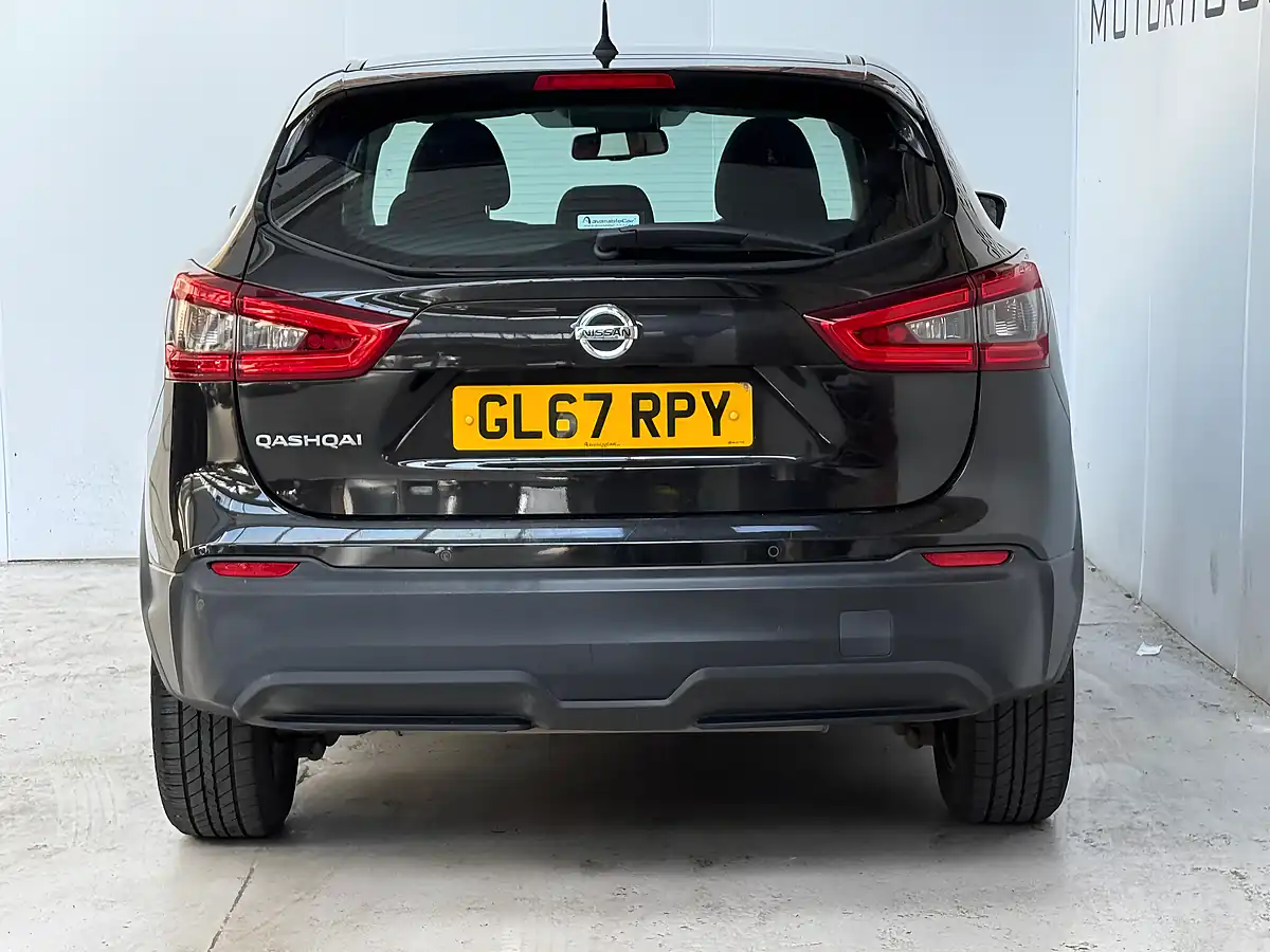 Used 2018 Nissan Qashqai Acenta Pearl Black - Interior and Exterior details 5