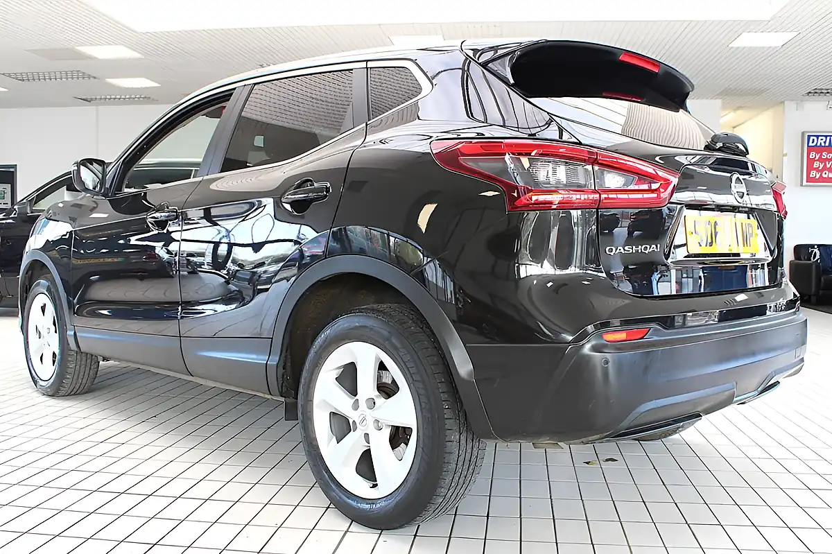 Used 2018 Nissan Qashqai Acenta Pearl Black - Interior and Exterior details 19
