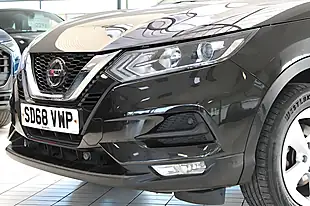 Used 2018 Nissan Qashqai Acenta Pearl Black - Interior and Exterior details 4