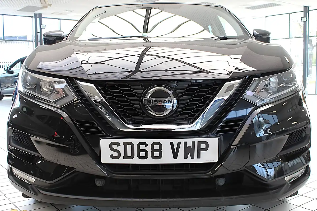 Used 2018 Nissan Qashqai Acenta Pearl Black - Interior and Exterior details 8