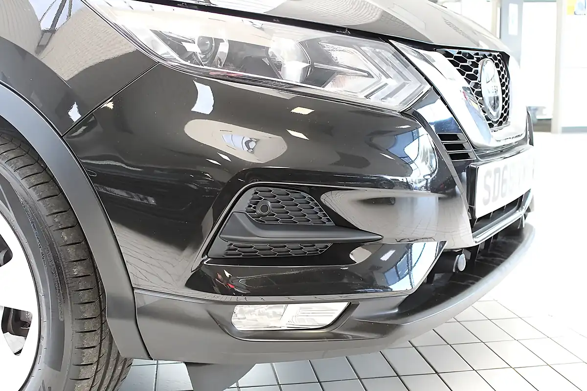 Used 2018 Nissan Qashqai Acenta Pearl Black - Interior and Exterior details 9