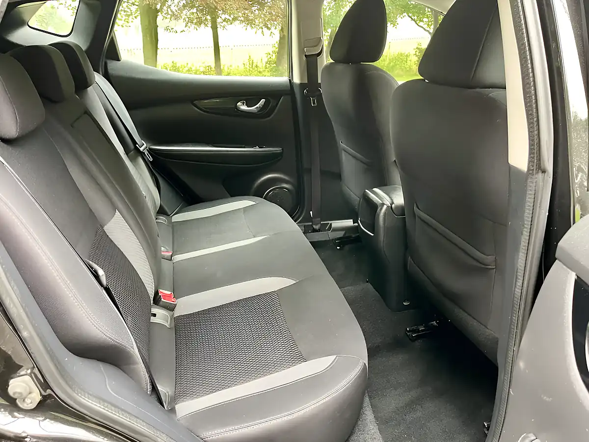 Used 2018 Nissan Qashqai Acenta Premium Black - Interior and Exterior details 11
