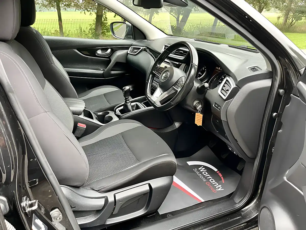 Used 2018 Nissan Qashqai Acenta Premium Black - Interior and Exterior details 12