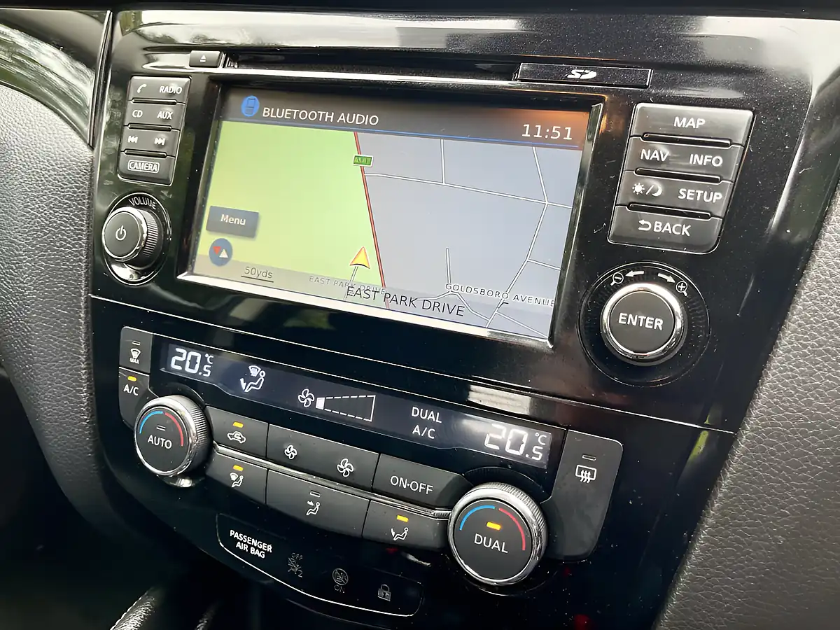 Used 2018 Nissan Qashqai Acenta Premium Black - Interior and Exterior details 18