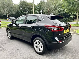 Used 2018 Nissan Qashqai Acenta Premium Black - Interior and Exterior details 5