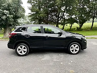 Used 2018 Nissan Qashqai Acenta Premium Black - Interior and Exterior details 8