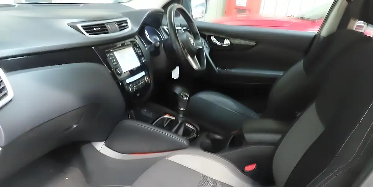 Used 2018 Nissan Qashqai Acenta Premium Black - Interior and Exterior details 2