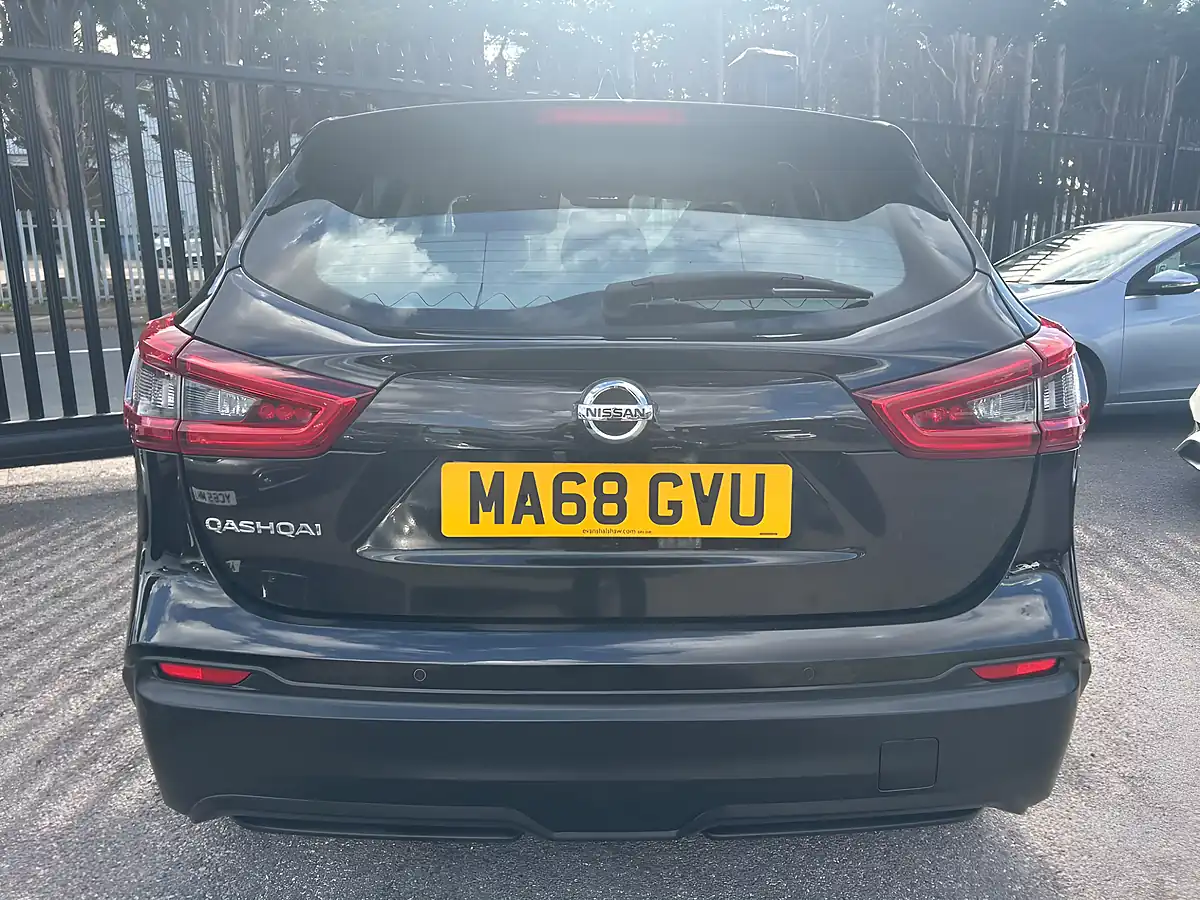 Used 2018 Nissan Qashqai Acenta Premium Black - Interior and Exterior details 5