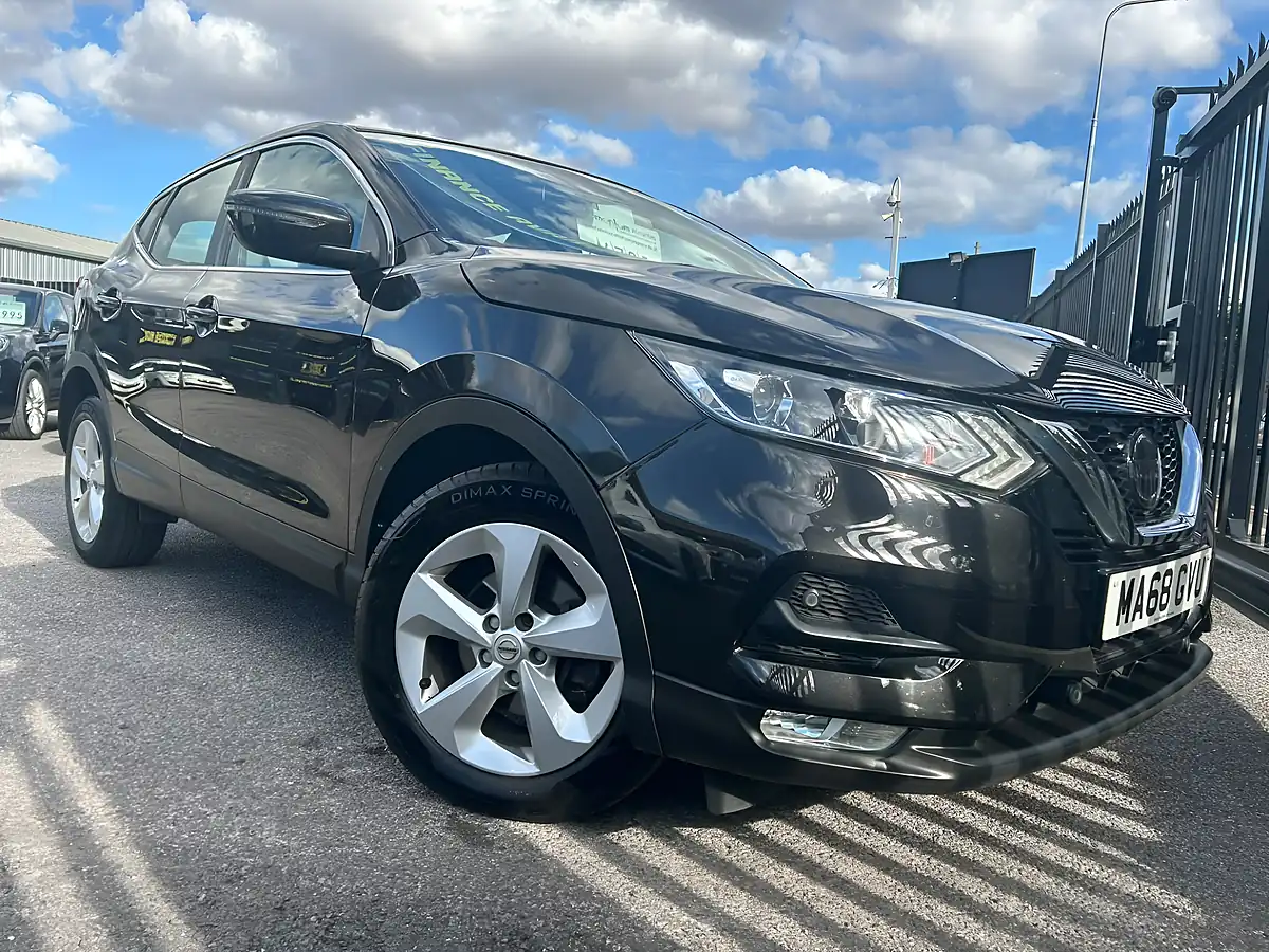 Used 2018 Nissan Qashqai Acenta Premium Black - Interior and Exterior details 9