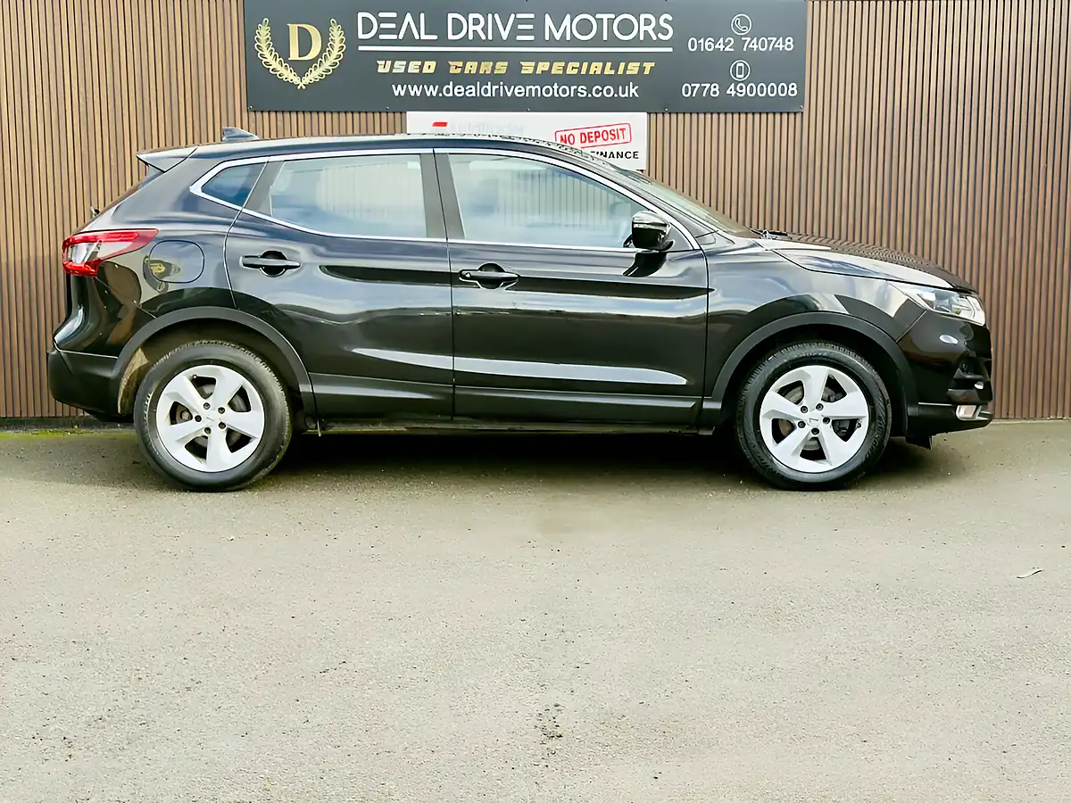 Used 2018 Nissan Qashqai Acenta Premium Black - Interior and Exterior details 10