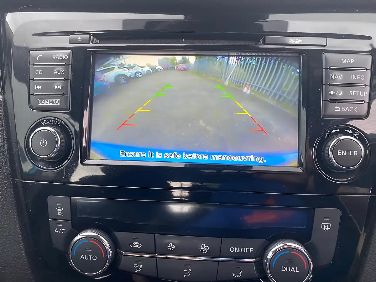 Used 2018 Nissan Qashqai Acenta Premium Blue - Interior and Exterior details 19