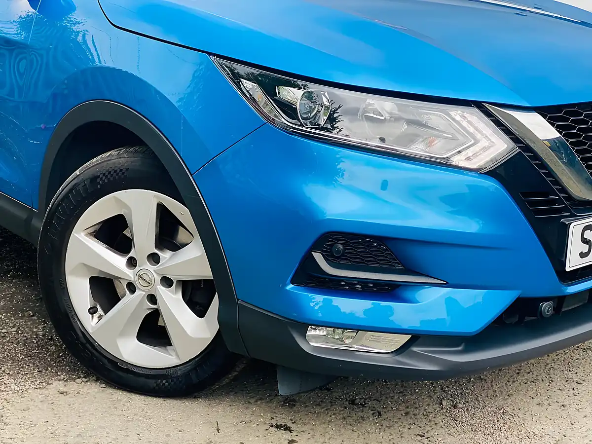 Used 2018 Nissan Qashqai Acenta Premium Blue - Interior and Exterior details 2