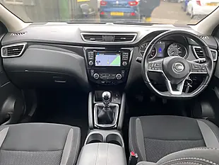 Used 2018 Nissan Qashqai Acenta Premium Blue - Interior and Exterior details 5