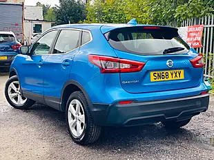 Used 2018 Nissan Qashqai Acenta Premium Blue - Interior and Exterior details 9