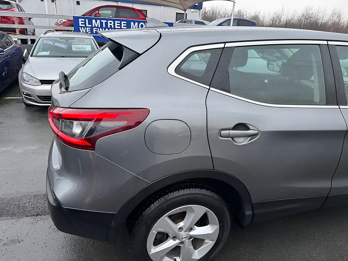 Used 2018 Nissan Qashqai Acenta Premium Grey - Interior and Exterior details 12