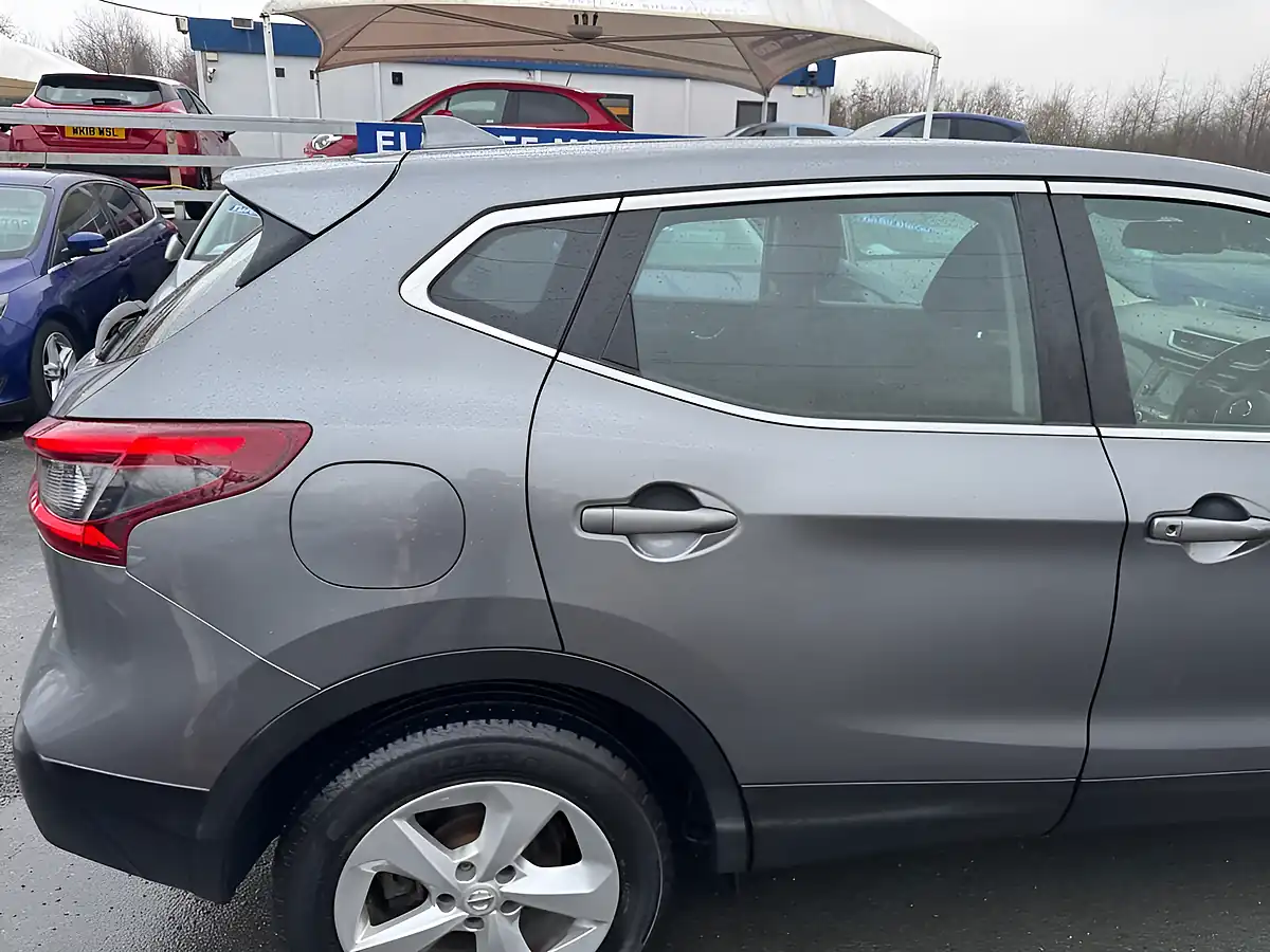 Used 2018 Nissan Qashqai Acenta Premium Grey - Interior and Exterior details 13