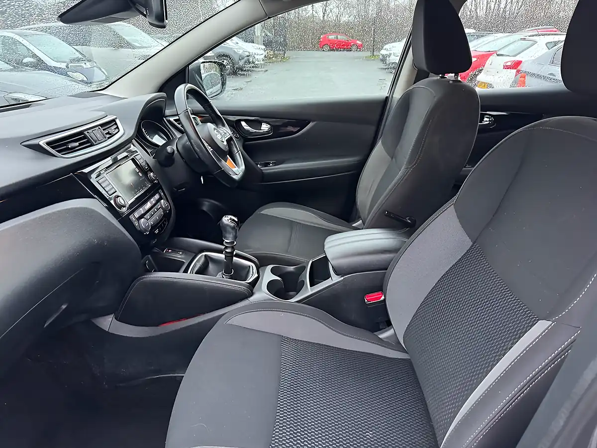 Used 2018 Nissan Qashqai Acenta Premium Grey - Interior and Exterior details 14