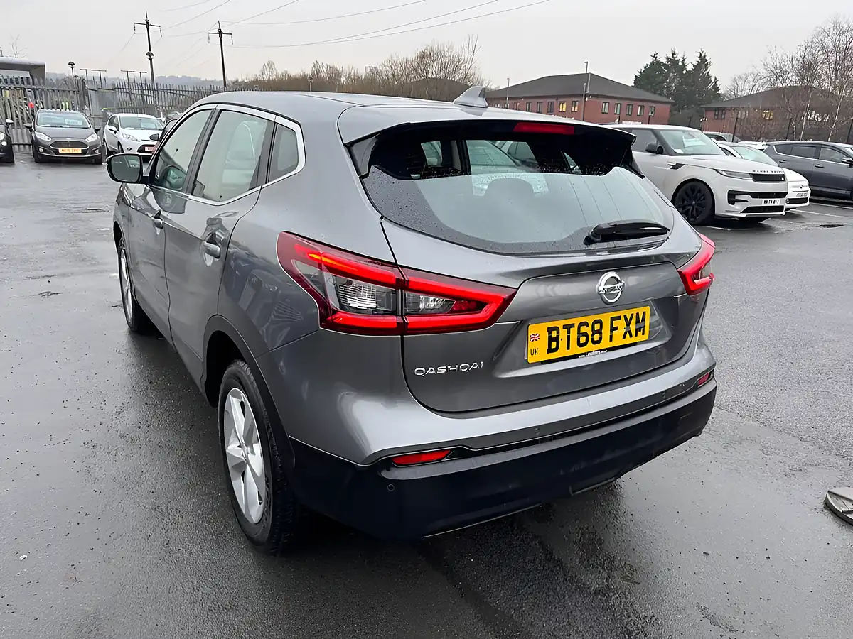 Used 2018 Nissan Qashqai Acenta Premium Grey - Interior and Exterior details 4