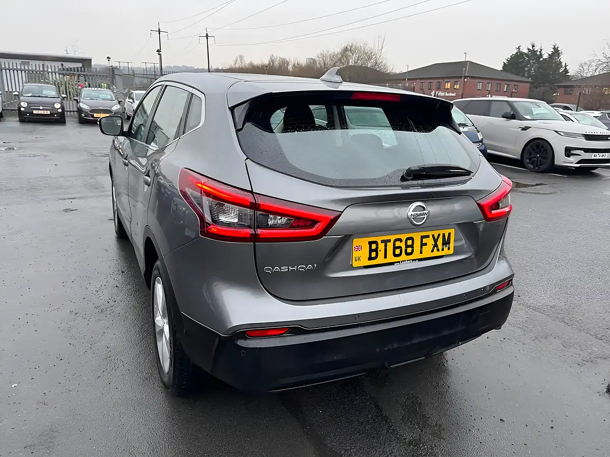 Used 2018 Nissan Qashqai Acenta Premium Grey - Interior and Exterior details 5