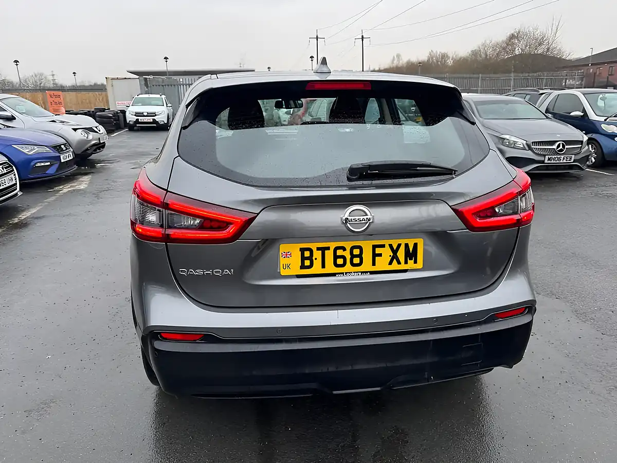 Used 2018 Nissan Qashqai Acenta Premium Grey - Interior and Exterior details 7