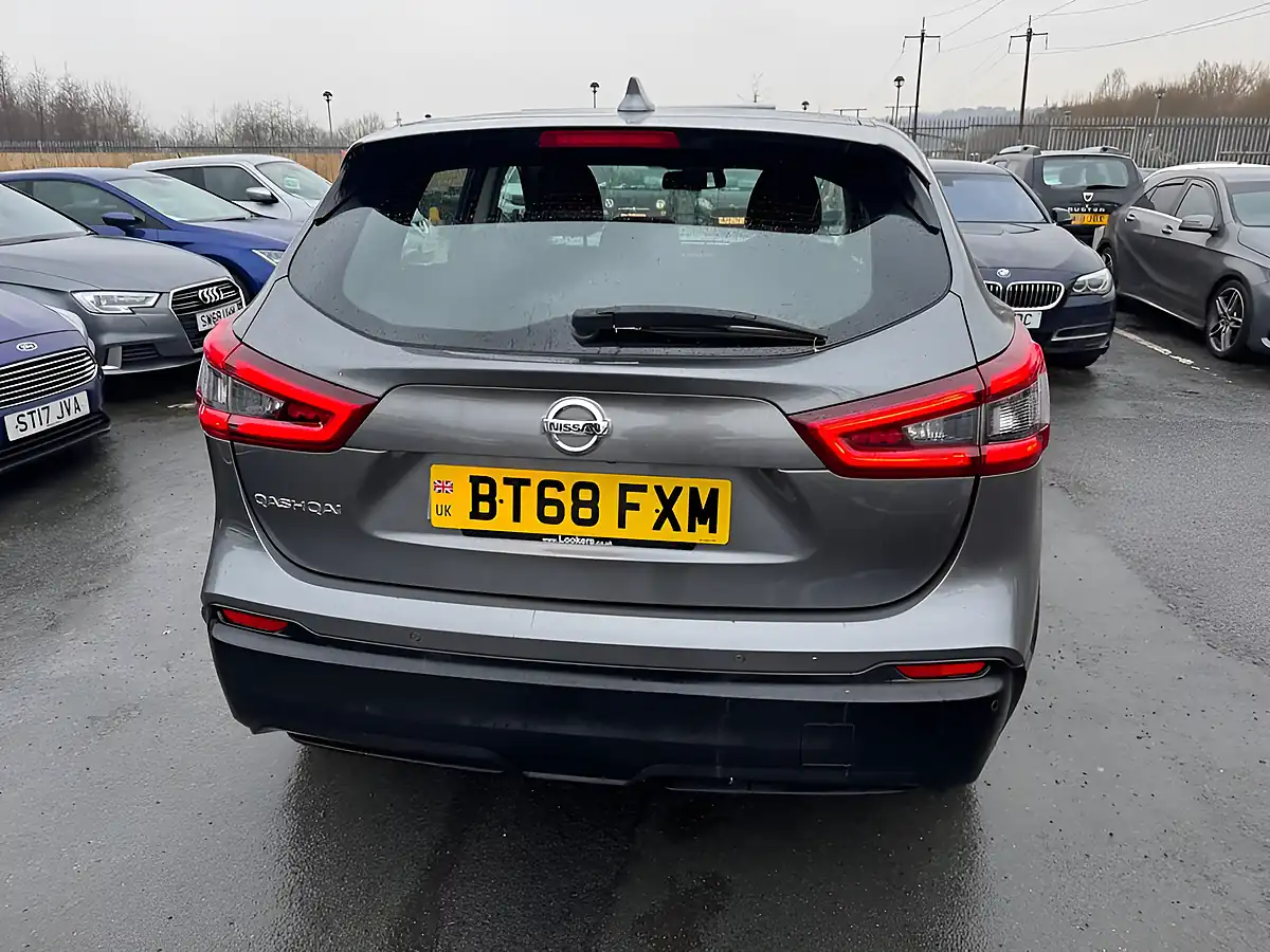 Used 2018 Nissan Qashqai Acenta Premium Grey - Interior and Exterior details 9