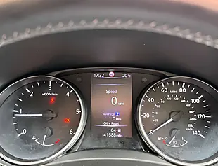 Used 2018 Nissan Qashqai Acenta Premium Magnetic Red - Interior and Exterior details 11