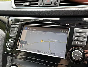 Used 2018 Nissan Qashqai Acenta Premium Magnetic Red - Interior and Exterior details 13