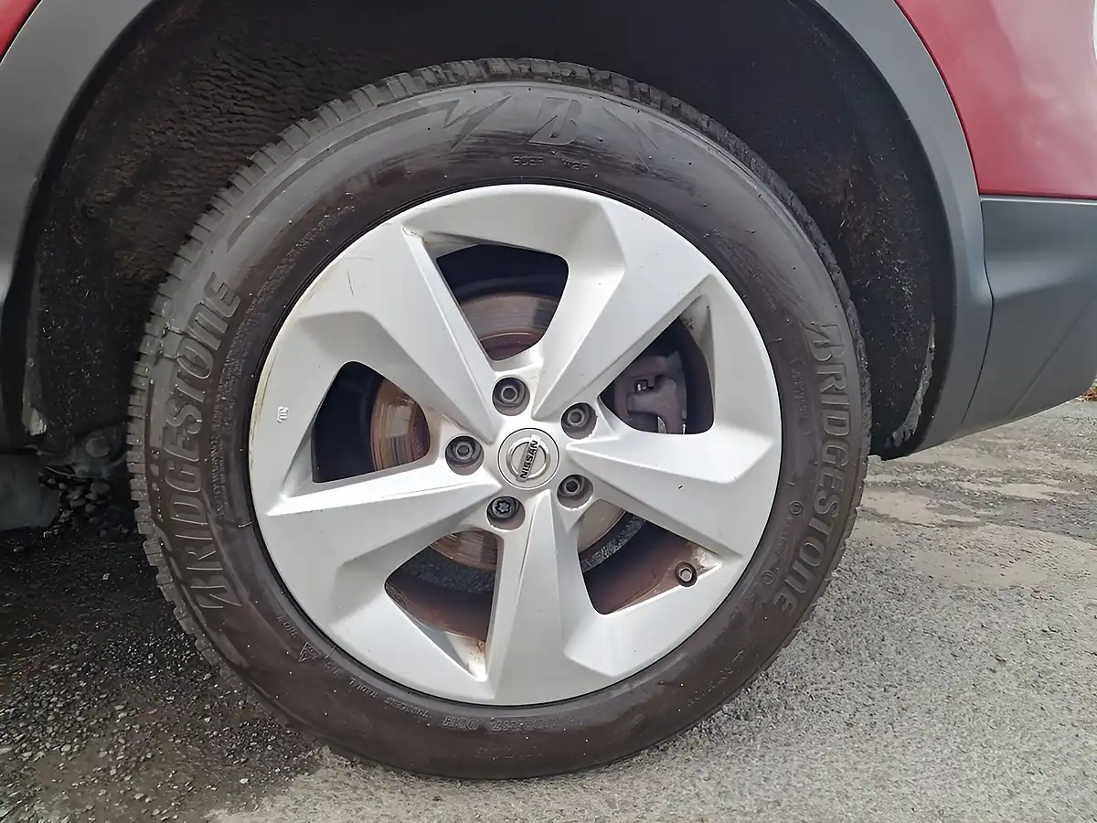 Used 2018 Nissan Qashqai Acenta Premium Red - Interior and Exterior details 13