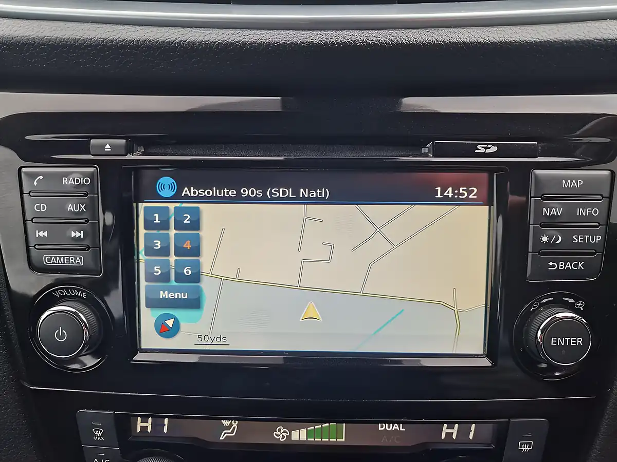 Used 2018 Nissan Qashqai Acenta Premium Red - Interior and Exterior details 14
