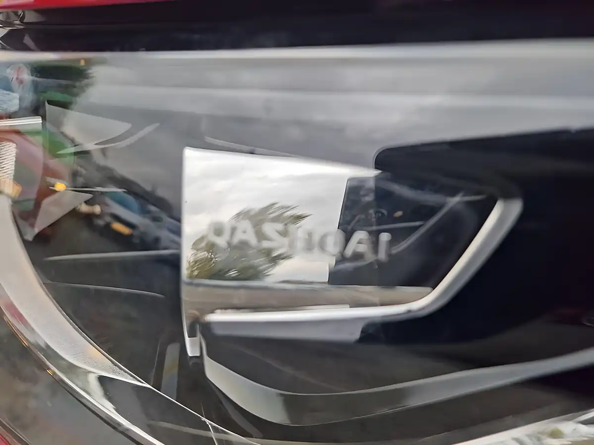 Used 2018 Nissan Qashqai Acenta Premium Red - Interior and Exterior details 20