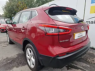 Used 2018 Nissan Qashqai Acenta Premium Red - Interior and Exterior details 4