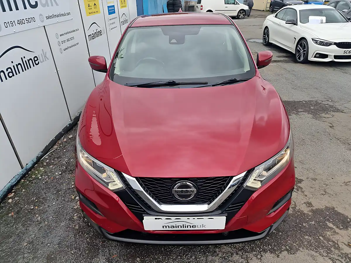 Used 2018 Nissan Qashqai Acenta Premium Red - Interior and Exterior details 7