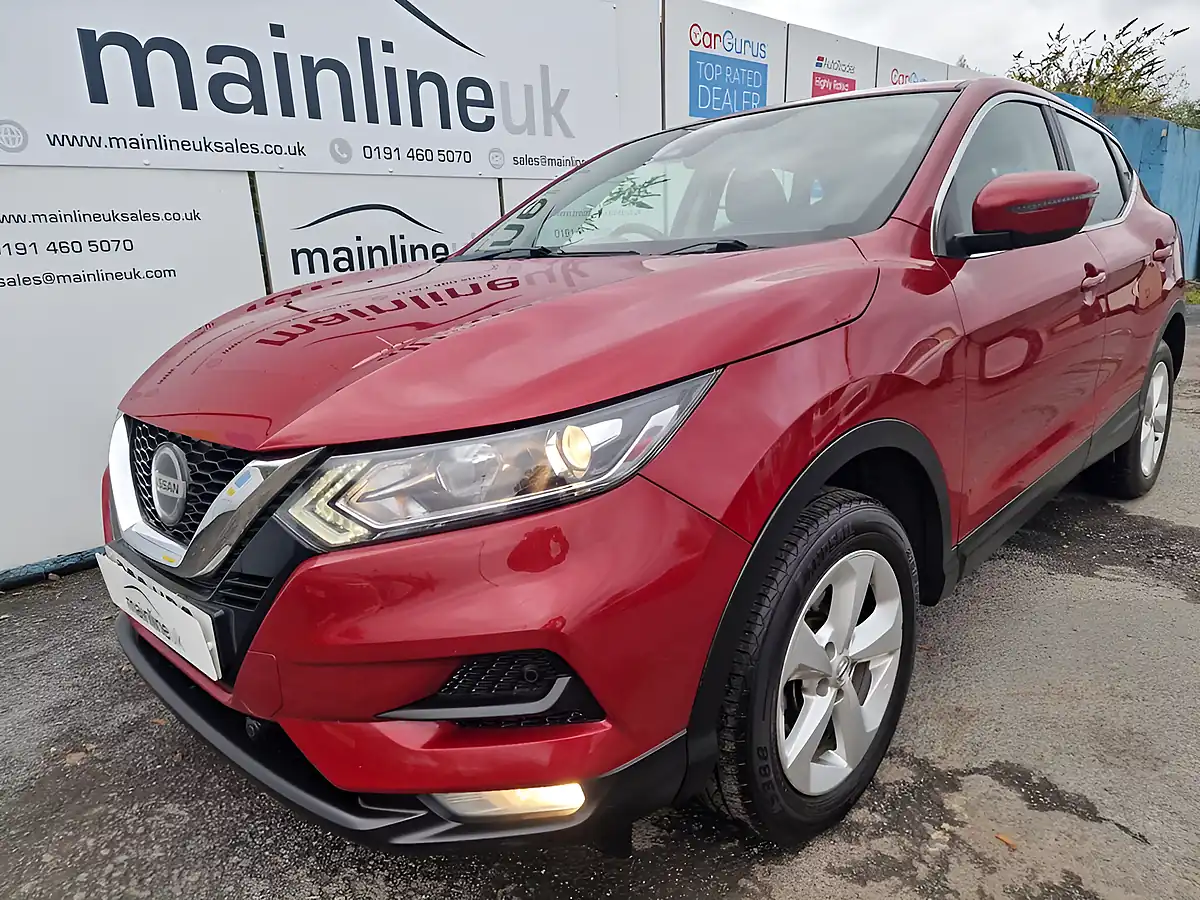 Used 2018 Nissan Qashqai Acenta Premium Red - Interior and Exterior details 9