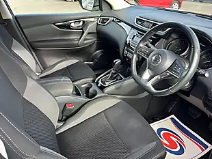 Used 2018 Nissan Qashqai Acenta Xtron Red - Interior and Exterior details 11