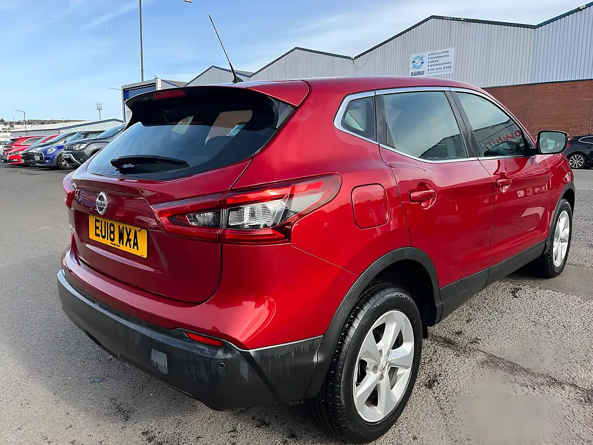 Used 2018 Nissan Qashqai Acenta Xtron Red - Interior and Exterior details 5