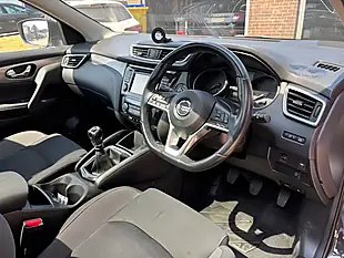 Used 2018 Nissan Qashqai N-Connecta Black - Interior and Exterior details 9