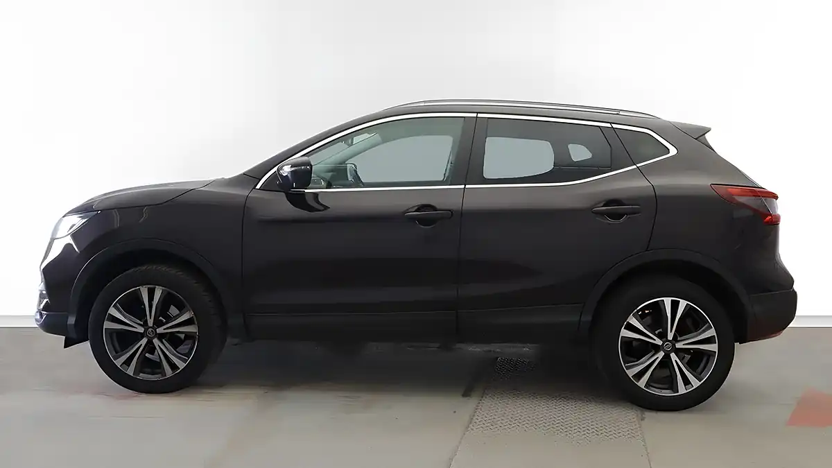 Used 2018 Nissan Qashqai N-Connecta Black - Interior and Exterior details 6