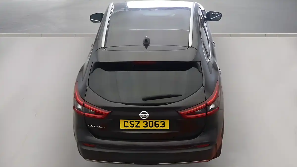 Used 2018 Nissan Qashqai N-Connecta Black - Interior and Exterior details 8