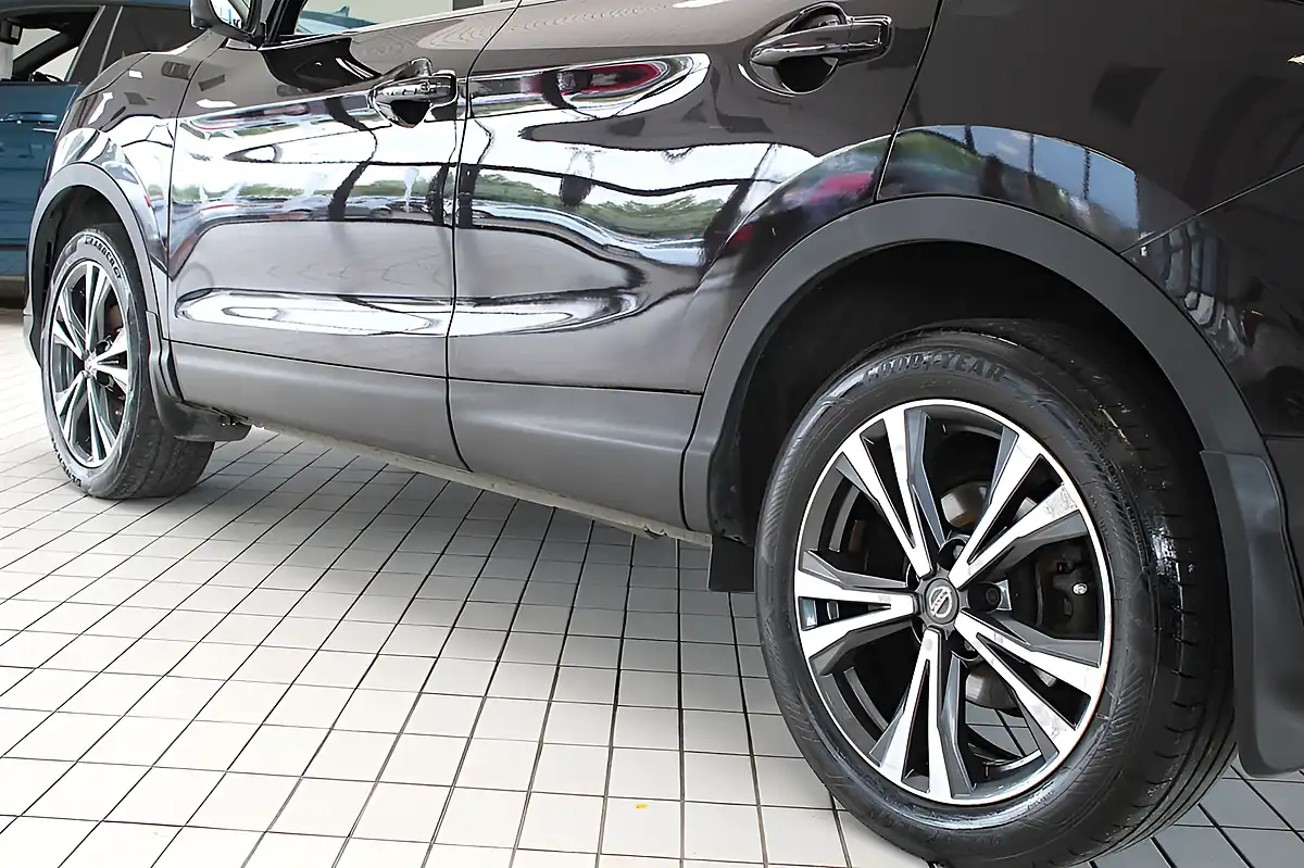 Used 2018 Nissan Qashqai N-Connecta Black - Interior and Exterior details 12