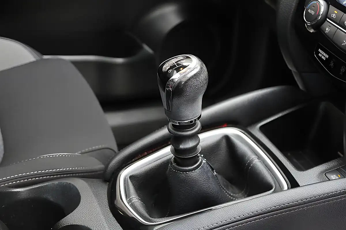 Used 2018 Nissan Qashqai N-Connecta Black - Interior and Exterior details 20