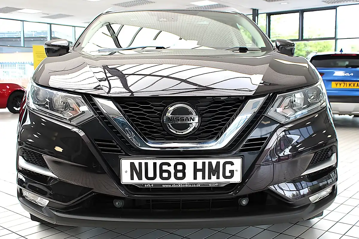 Used 2018 Nissan Qashqai N-Connecta Black - Interior and Exterior details 4