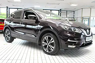 Used 2018 Nissan Qashqai N-Connecta Black - Interior and Exterior details 8