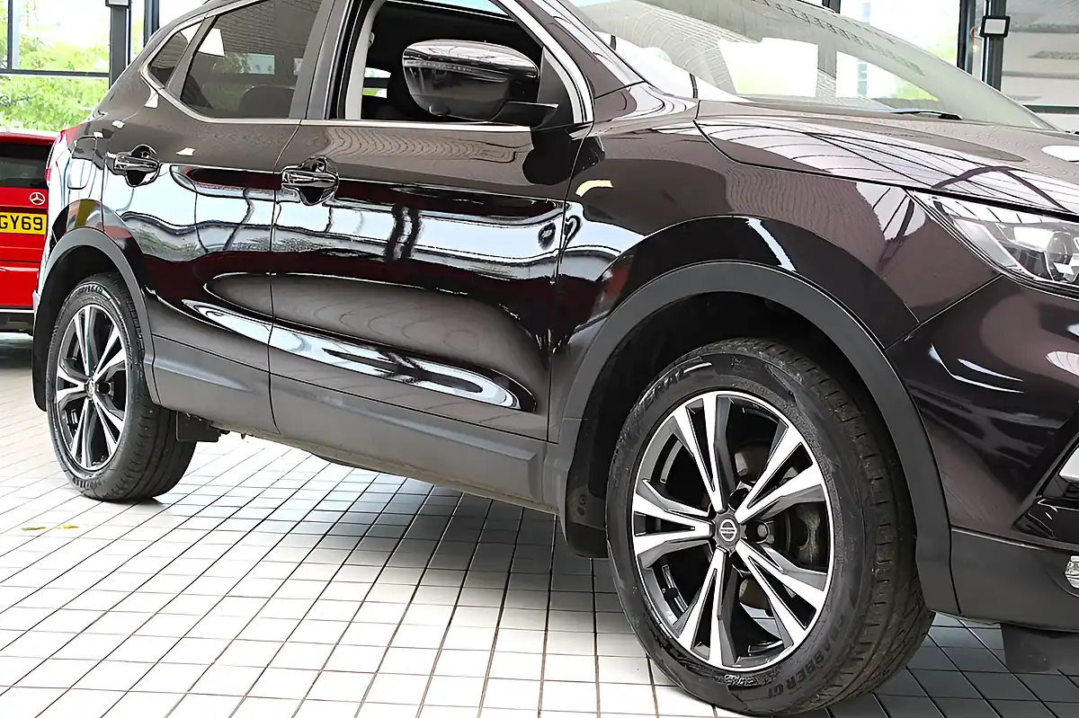Used 2018 Nissan Qashqai N-Connecta Black - Interior and Exterior details 9