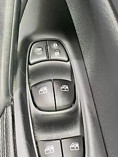 Used 2018 Nissan Qashqai N-Connecta Black - Interior and Exterior details 14
