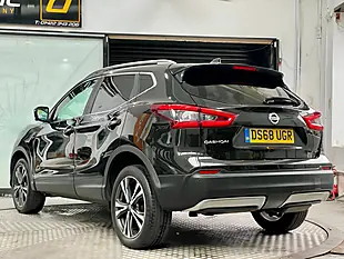 Used 2018 Nissan Qashqai N-Connecta Black - Interior and Exterior details 4
