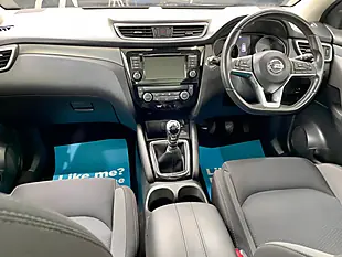 Used 2018 Nissan Qashqai N-Connecta Black - Interior and Exterior details 9